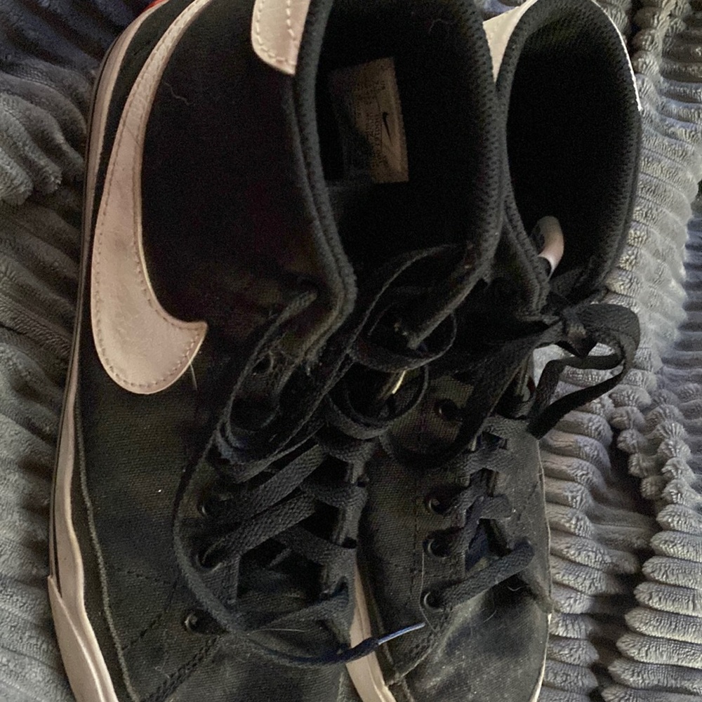 Black nike blazer mids , used , can be cleaned, haven’t been worn in a while.
